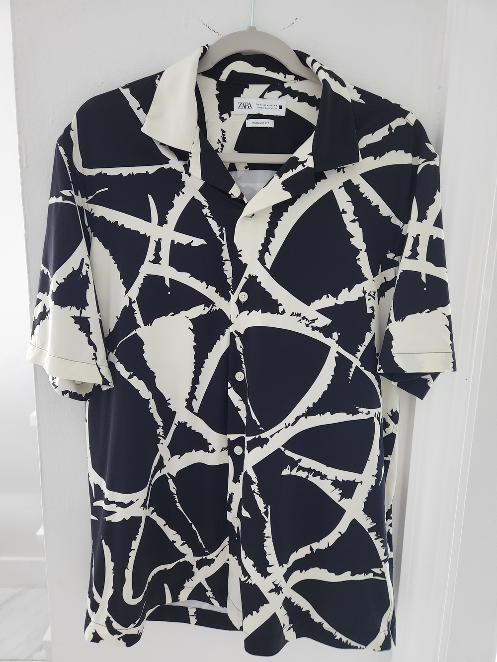 Zara Men Black & Cream Abstract Short-Sleeve Shirt